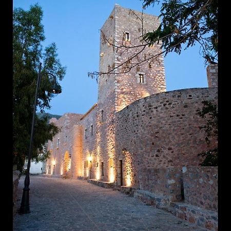 Aparthotel Arapakis Historic Castle Pírgos Dhiroú Esterno foto
