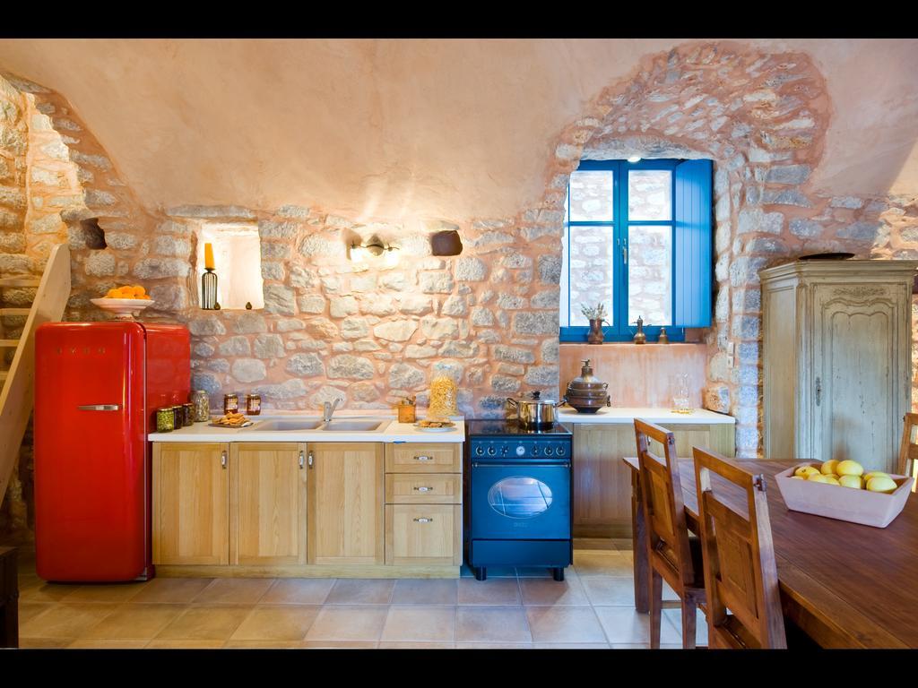 Aparthotel Arapakis Historic Castle Pírgos Dhiroú Camera foto