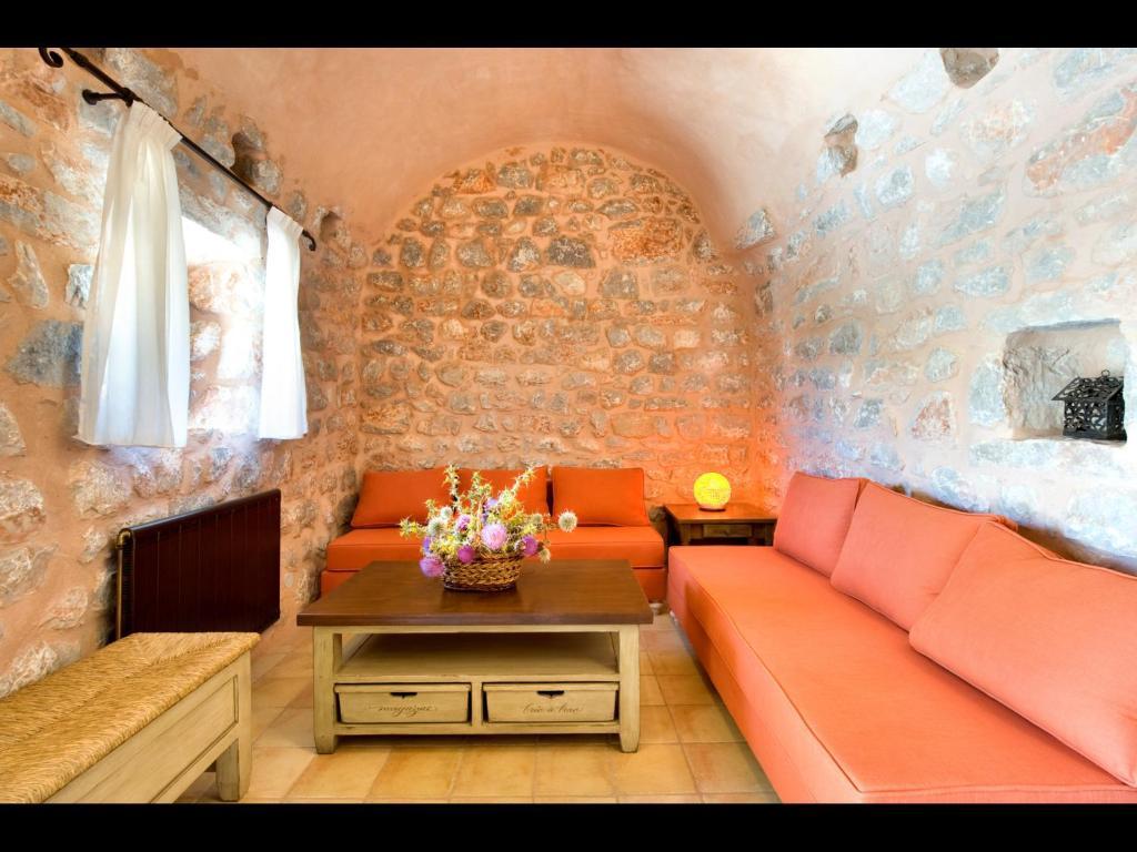 Aparthotel Arapakis Historic Castle Pírgos Dhiroú Esterno foto