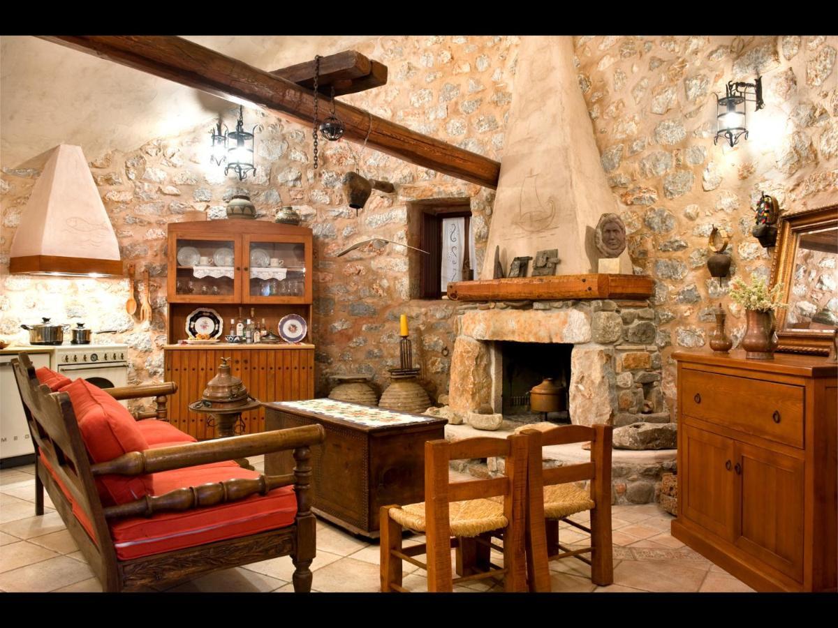 Aparthotel Arapakis Historic Castle Pírgos Dhiroú Camera foto